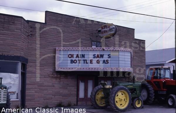 Dawn Theatre - From American Classic Images (newer photo)
